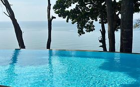 Chang Cliff Resort